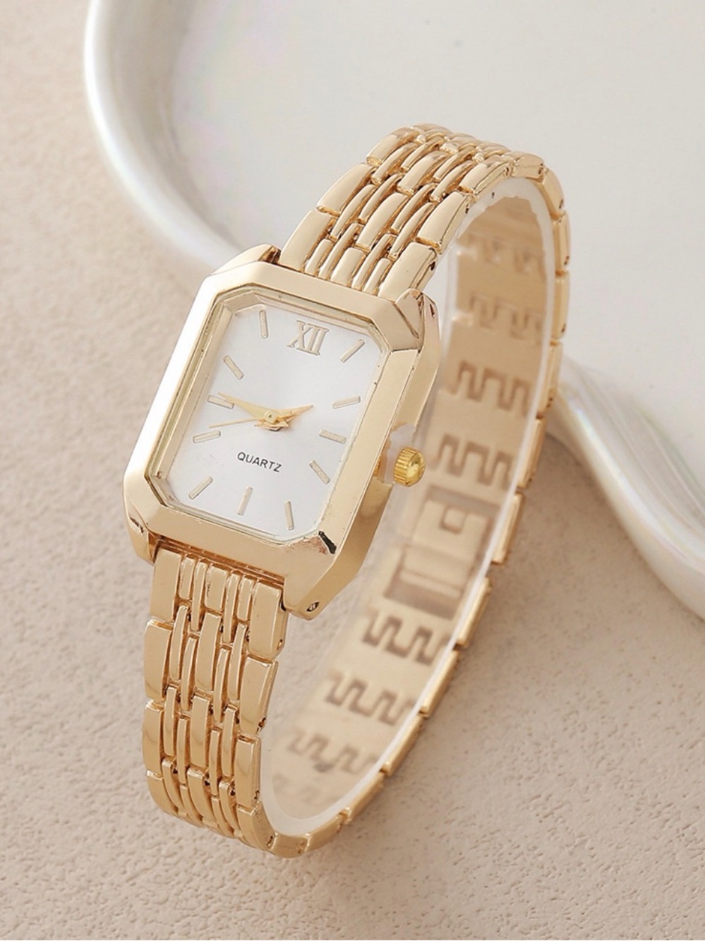 Gold Tone Women's Quartz Bracelet Watch - Classic Elegance